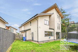 Photo 32- click for photo gallery